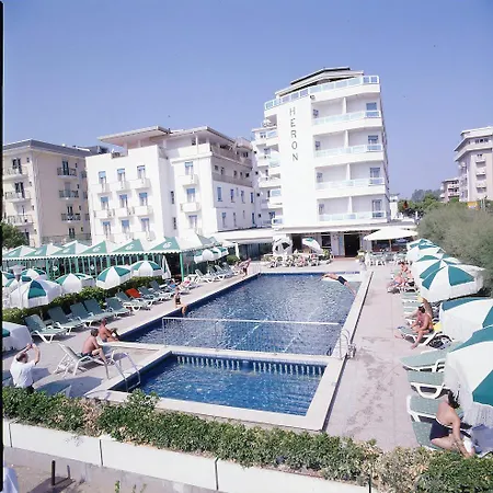 Hotel Heron 3*