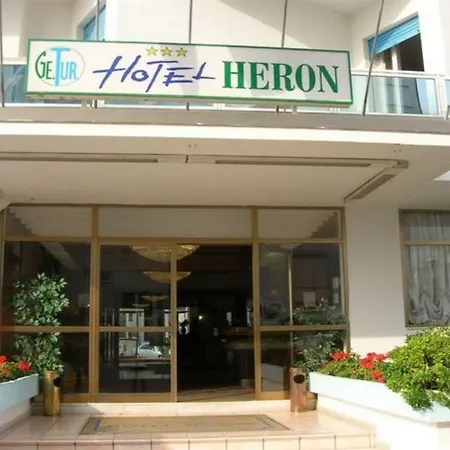 Heron فندق