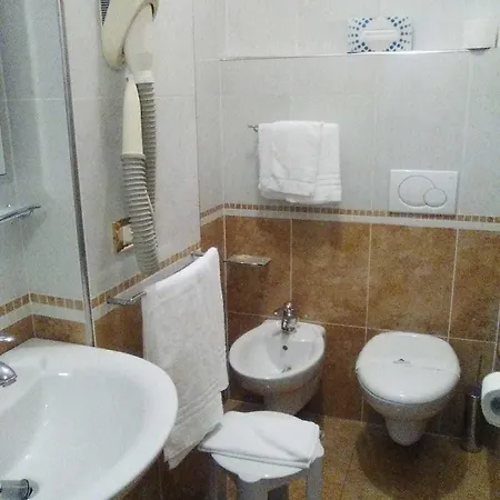 Heron Hotel 3*