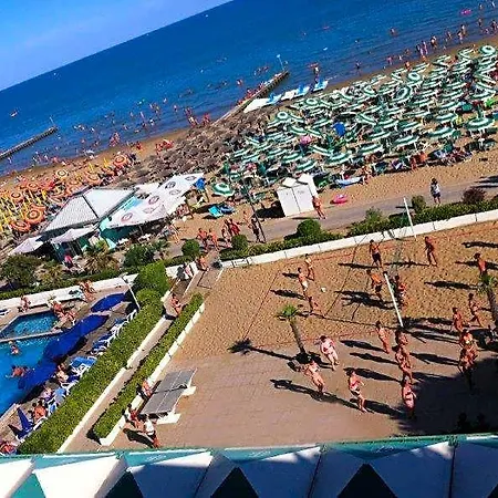 Hotel Heron 3*