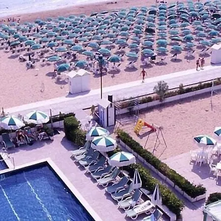Hotel Heron 3*